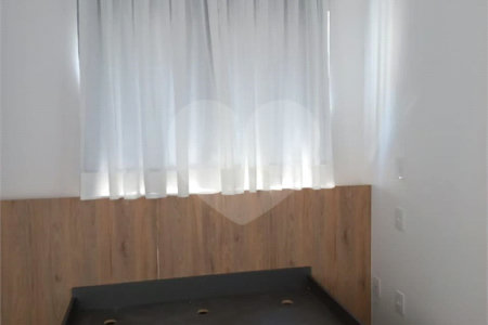 Apartamento mobiliado para locação em Moema.