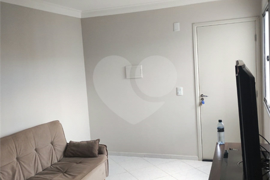 JARAGUÁ – FIT JARAGUÁ. Apartamento lindinho, em condomínio praticamente novo, super organizado e agradável, em local tranquilo com vista livre.