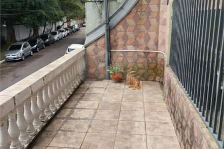 Sobrado à venda com 212 m², 2 quartos (suítes), 3 banheiros e 2 vagas de garagem, em São Caetano do Sul