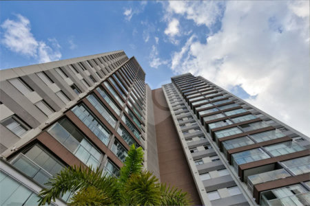 Apartamento com 68m² sala 02 ambientes, 02 dormitórios, sendo 01 suíte banheiro social e vaga no subsolo.! Venha conhecer!