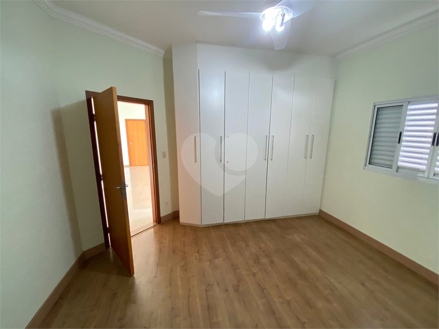 Sobrado para venda no Condomínio padrão Damha I
