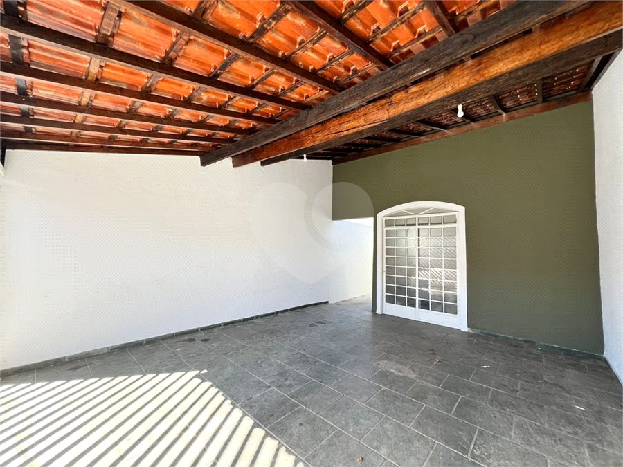Casa à Venda no Santa Felicia, São Carlos | 2 Dormitórios | Pronta para Morar com Total Conforto
