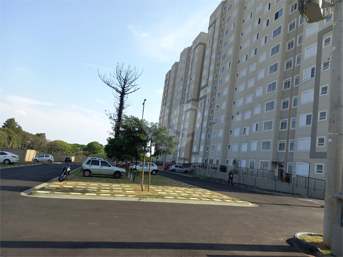 Apartamento Térreo – Condomínio Monte Pinheiros