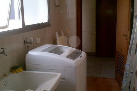 Moema - Apartamento 2 dormitórios c/suíte e Ar condicionado mobiliado !!!