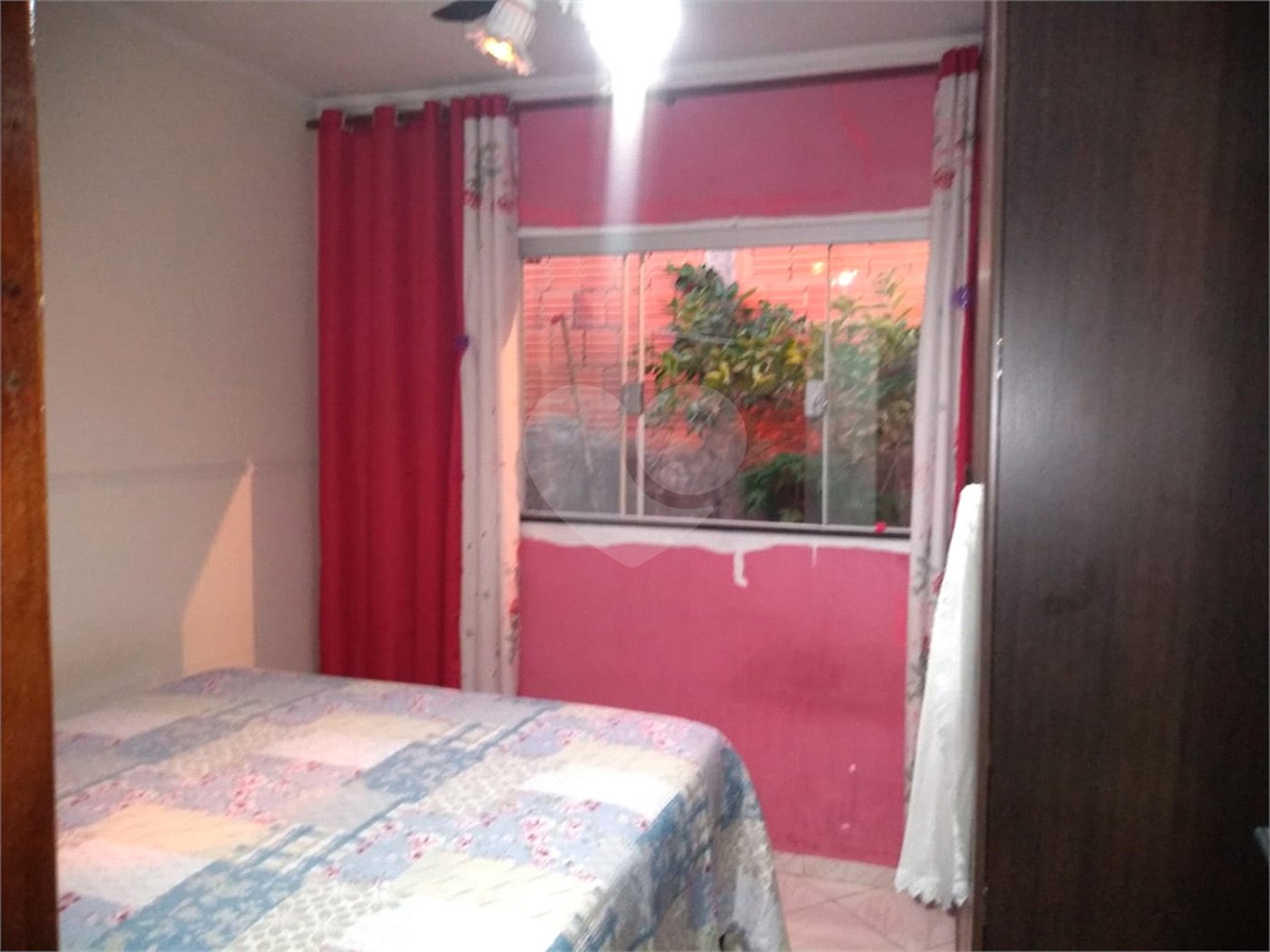 Casa térrea no Antenor Garcia.