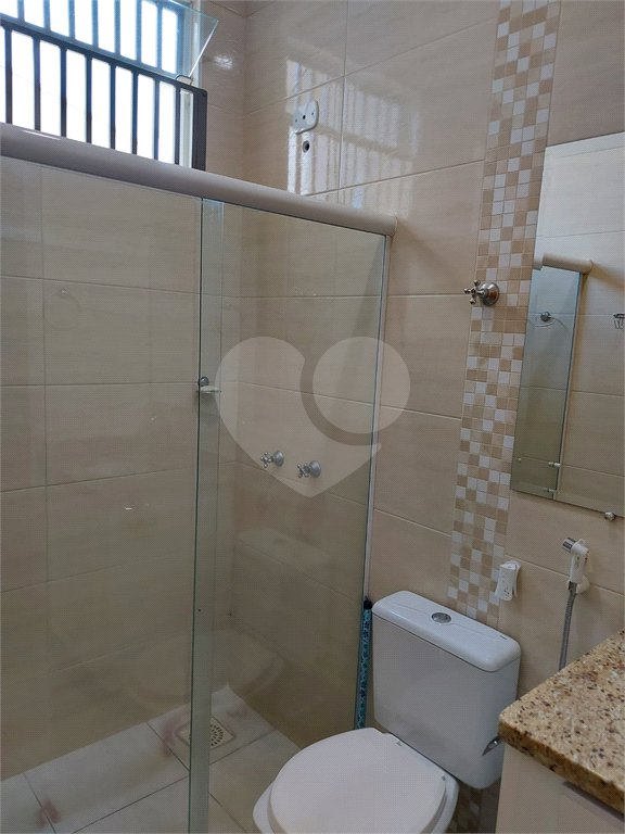 Casa Térrea com 2 dormitórios, sendo 1 suíte.