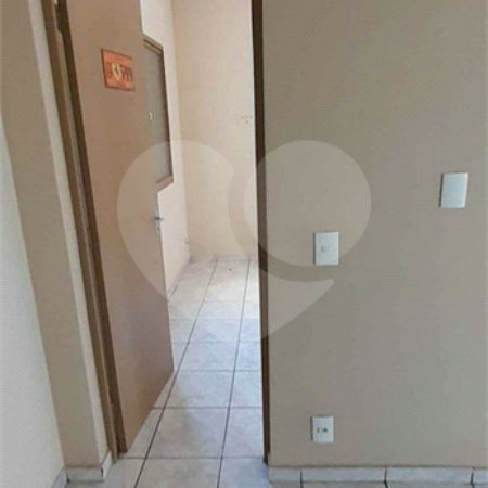 Apartamento no Condomínio Residencial Jardim das Torres