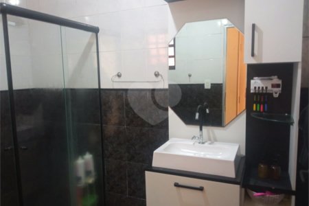 Casa com 60m², 2 dormitórios, 2 vagas, à venda na Vila Fachini