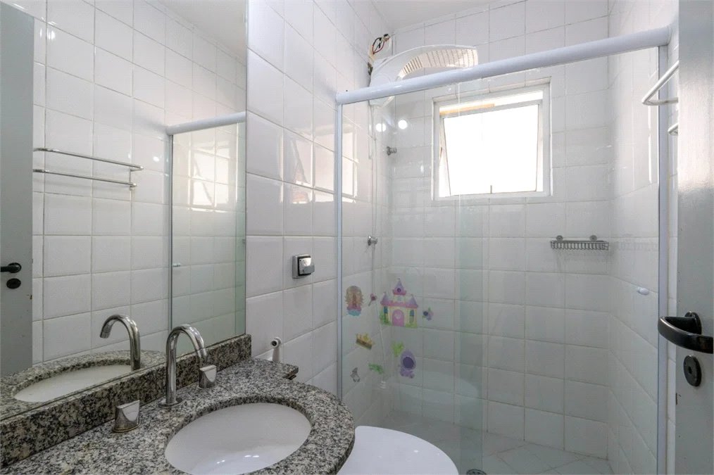 Sobrado à venda com 3 quartos, sendo 1 suíte, em Vila Morse, São Paulo, SP