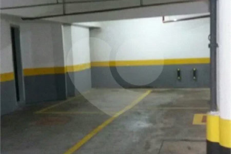 Cobertura duplex à venda na Mooca de 277m² com 3 dormitórios, 1 suíte e 3 vagas.