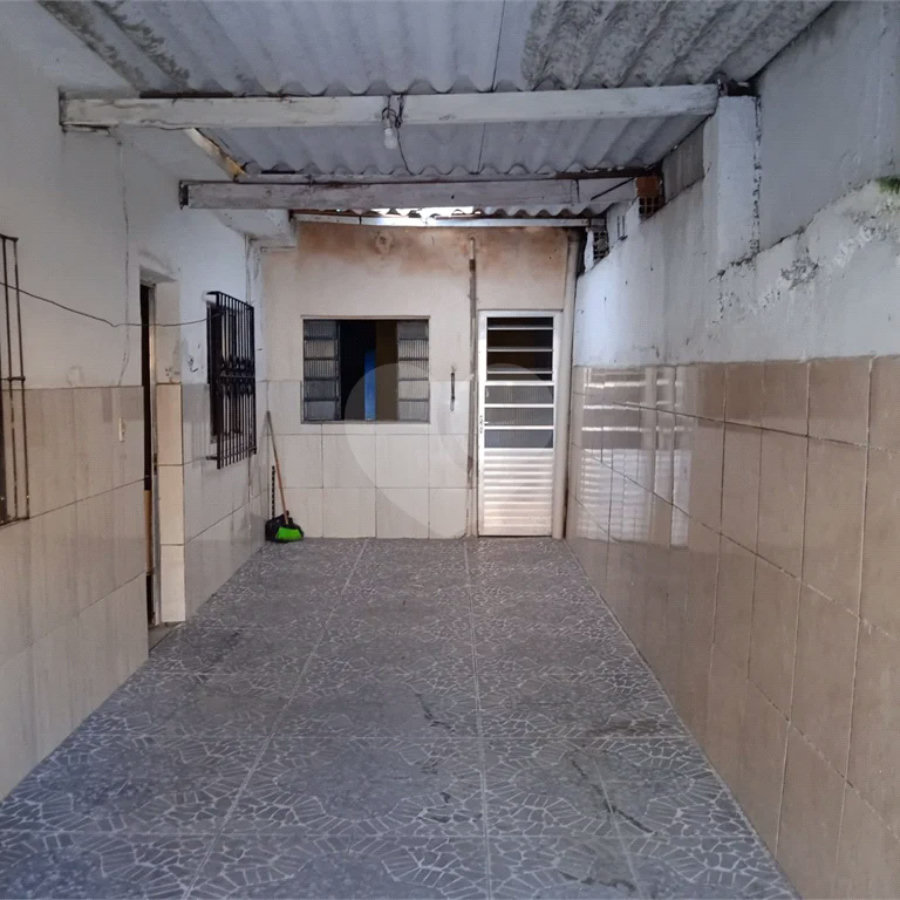 Casa com 180m², 3 quartos, 2 garagens, à venda em Guaianazes