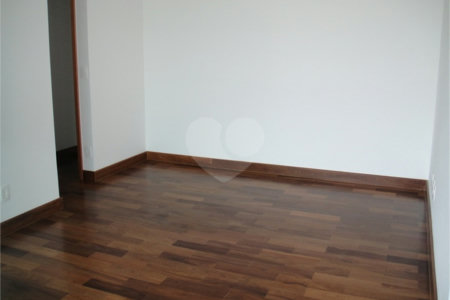 Apartamento no Jardim Anália Franco