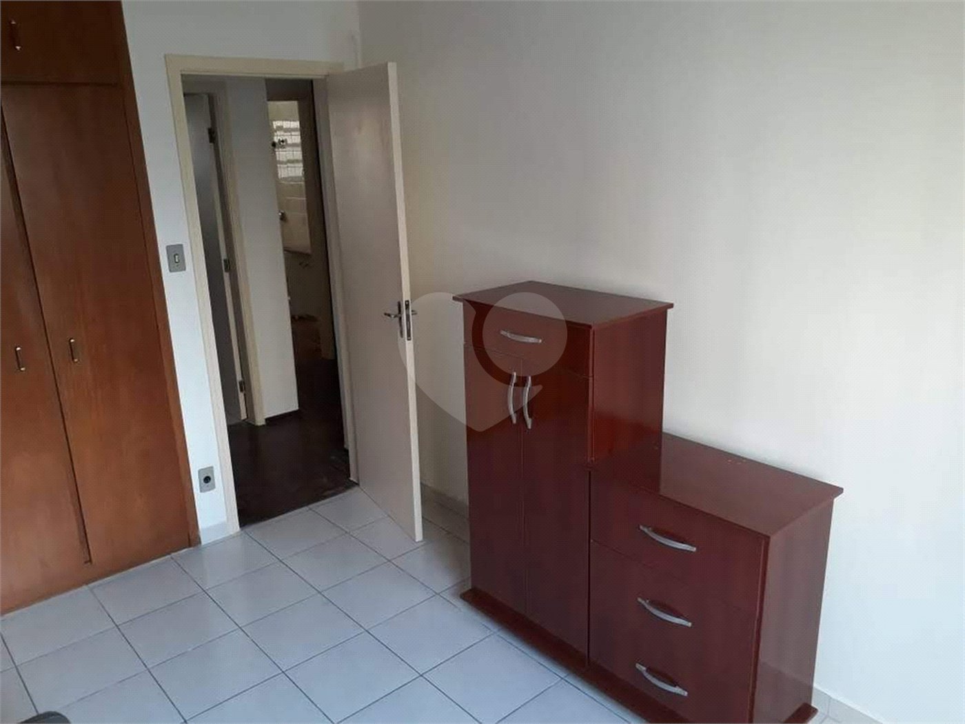 Apartamento para locação na Saúde de 80m² com 2 dormitórios.