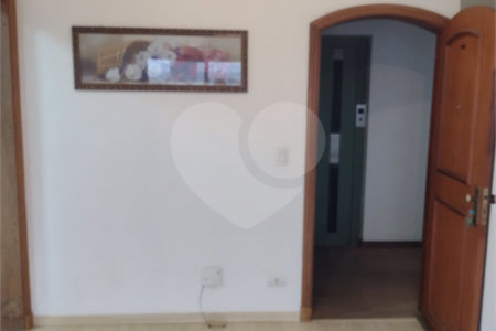 Apartamento no Edificio Jatiúca á venda.