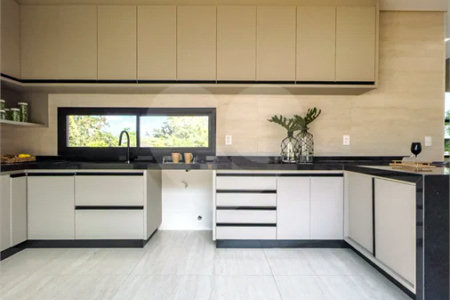 Indaiatuba - Condomínio Milano - Sobrado - 350 m² de terreno - 240 m² de área construída - 4 vagas de garagem, sendo 2 cobertas - Salas de estar e jantar integradas - 3 suítes com closet e varanda no pavimento superior - Escritório no térreo - Espaço gourmet com churrasqueira - Banheiro externo