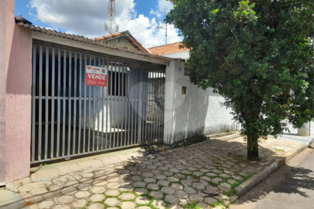 Casa à Venda no Bairro Boa Vista-São Carlos/SP