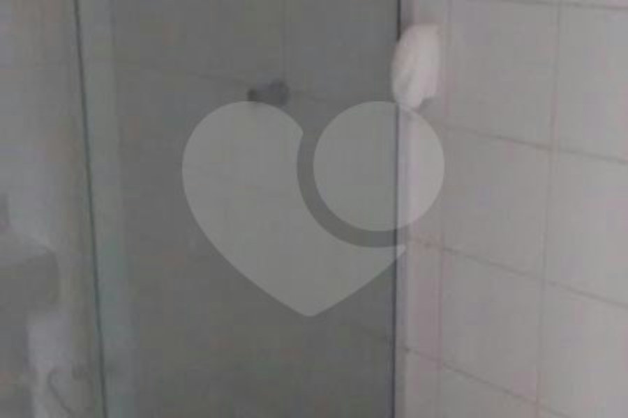 Ótima cobertura com 3 dormitórios,1 suíte, Condomínio com lazer e ótima localização.,
