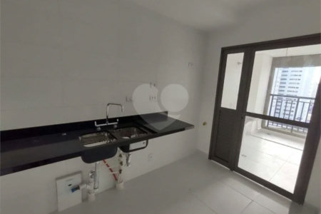 Apartamento novo com 129m² na Mooca com 2 suítes e 2 vagas.