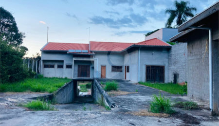 Casa à venda com 3 suítes no condomínio Lagoinha, Jacareí - SP