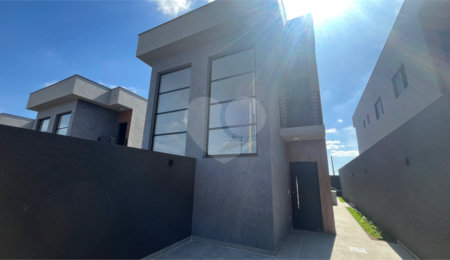 Sobrado à venda ou para alugar com 3 quartos, sendo 1 suíte, em Vila Petrópolis, Atibaia, SP