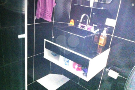Excelente Sobrado à venda no Planalto - 5 Quartos/4 Suítes/2 Vagas na garagem
