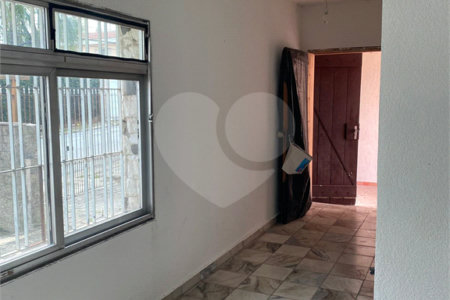 Casa térrea com 280m2, 3 dorms. - Saúde