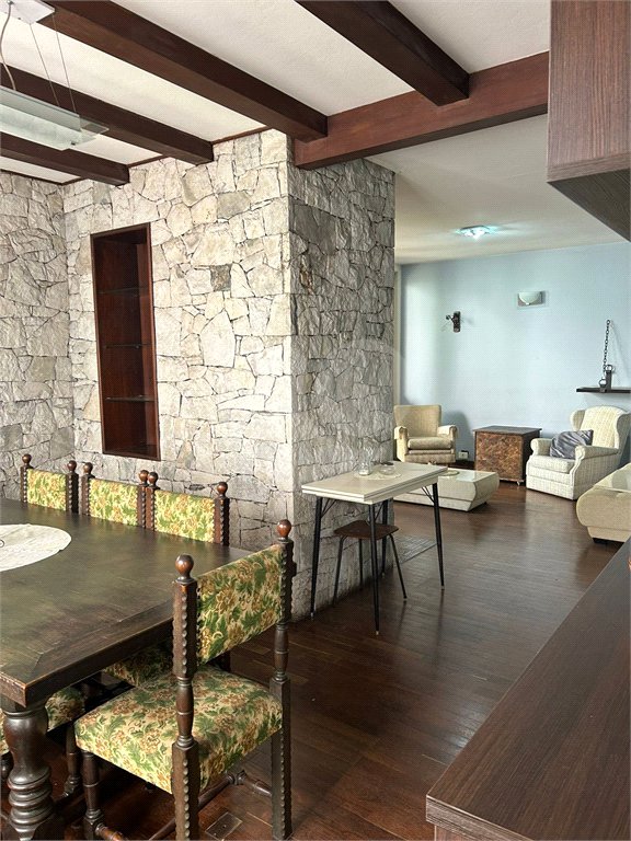 Casa à venda com 3 quartos, sendo 1 suíte, em Interlagos, São Paulo, SP