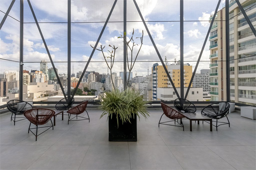 Apartamento com 24m² próximo a avenida Paulista e Metrô Consolação.