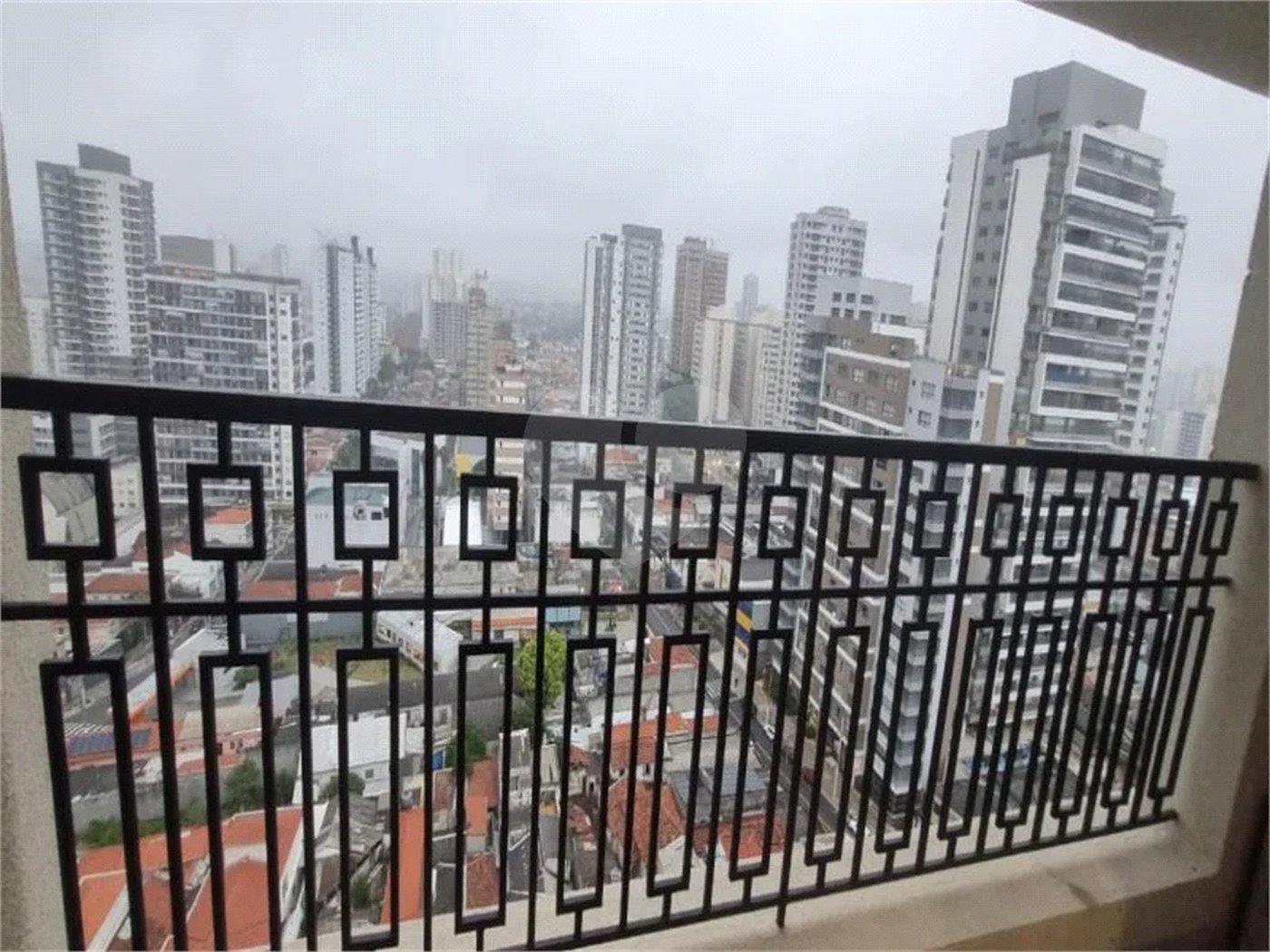 Studio Mobiliado com Varanda, Ar-Condicionado e Lazer Completo