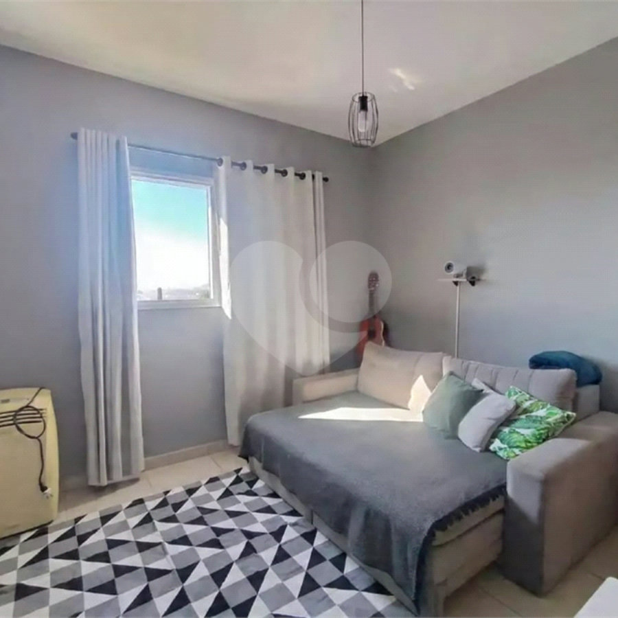 Apartamento a Venda - 2 dormitórios - Jd. Colonial