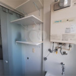 Apartamento para locação com 2 dormitórios, sendo 1 suíte com 02 vagas, totalmente climatizado nos 3 ambientes