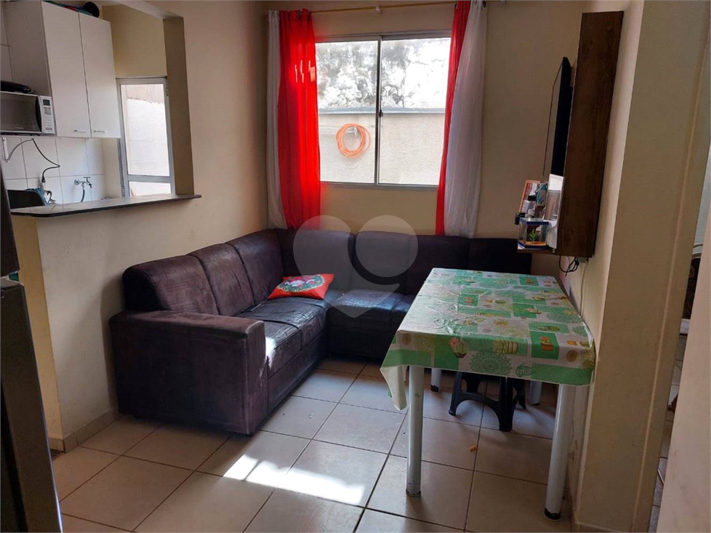 Apartamento no Condomínio Mont Vernon .