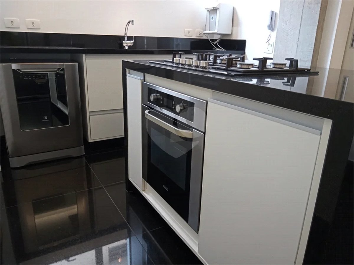 Apartamento à venda com 3 quartos, sendo 1 suíte, em Higienópolis, São Paulo, SP