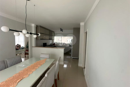 Casa à venda com 3 quartos, Sendo 1 suíte, em Vila Boa Vista, São Carlos, SP