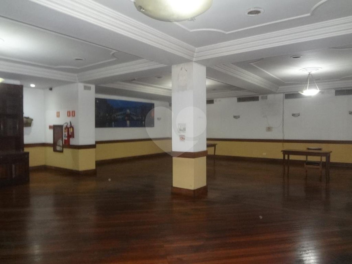 Casa comercial à venda na Rua Treze de Maio