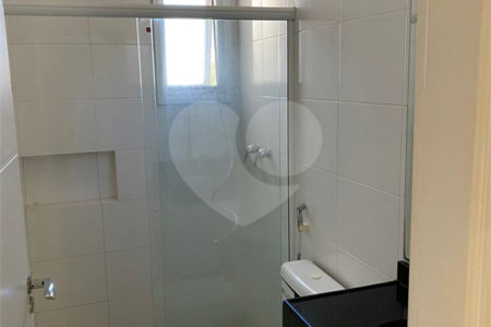 Casa à Venda de 4 dormitórios suítes em São Carlos, no Condomínio Damha I