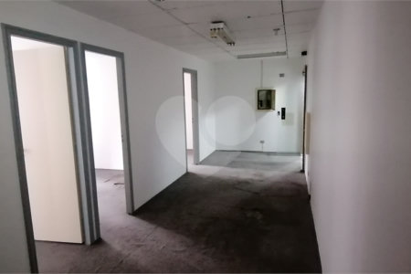 Sala comercial à venda em Higienópolis com 170 m2