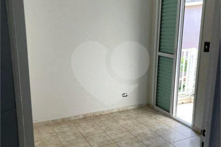 Sobrado com 4 dormitórios, 2 suítes, closet, varandas, escritório, jardim de inverno, espaço gourmet com churrasqueira e fogão a lenha e 3 vagas.