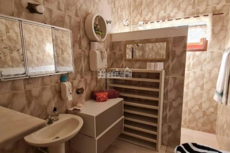 Casa à venda com 3 quartos, sendo 1 suíte, em Vila Santista, Atibaia, SP