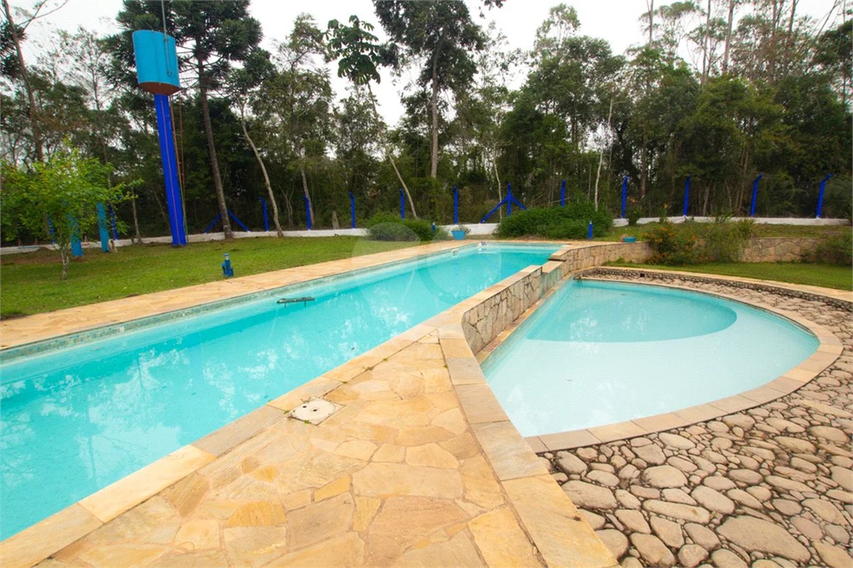 Sítio à venda com 8 quartos, sendo 4 suítes, em Taiaçupeba, Mogi das Cruzes, SP