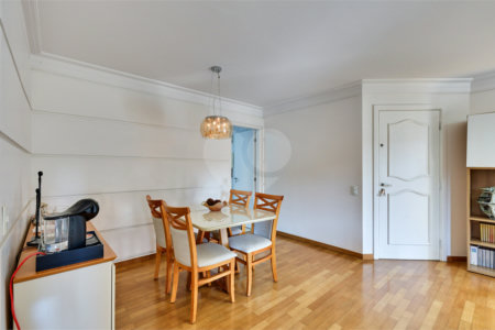 Apartamento com 3 quartos á venda no Alto da Boa Vista, São Paulo - SP