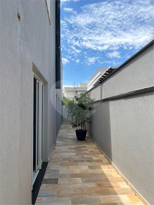 Lindo Sobrado com 3 suítes, à venda, 290 m², por R$ 2.340.000,00 no condomínio Helvetia Park em Indaiatuba/SP.