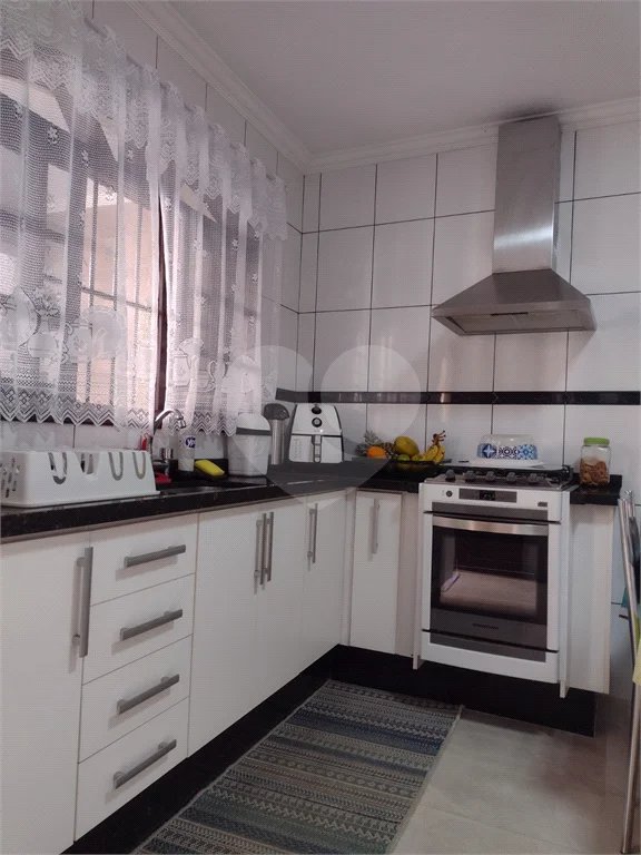 Casa com 180m² , 3 dormitórios , sendo 1 suíte , 2 vagas , à venda em Itaquera