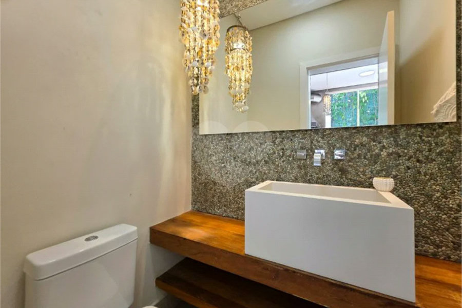 Casa à venda com 6 quartos, sendo 4 suítes,  em Riviera de São Lourenço, Bertioga, SP
