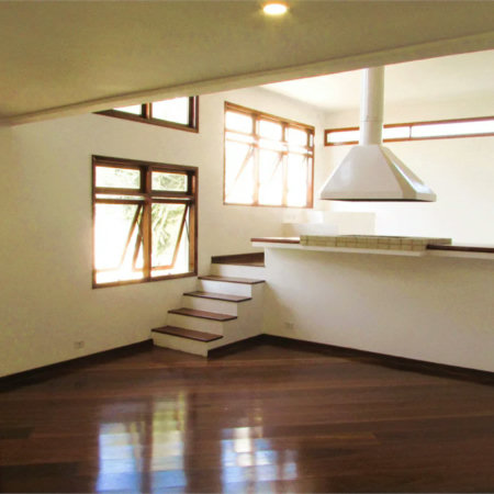 Casa para alugar com 4 quartos, sendo 2 suítes,  em Cidade São Francisco, São Paulo, SP