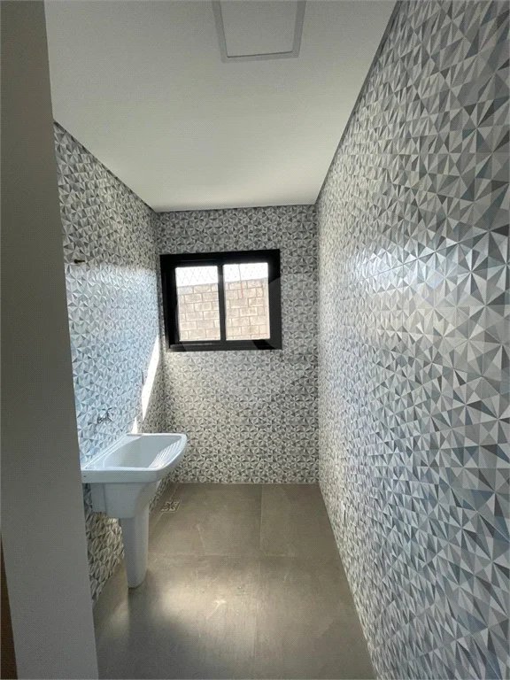 Casa à venda com 3 quartos, sendo 1 suíte,  em Portal do Bosque, Louveira, SP