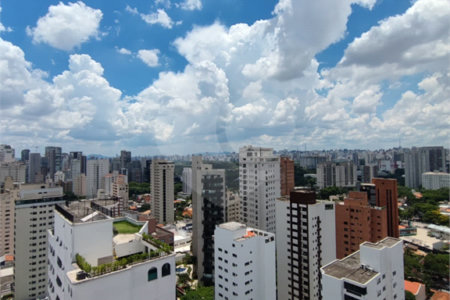 Belíssima Cobertura Alto Padrão com 680 m², 4 suítes, à venda em Moema índios!