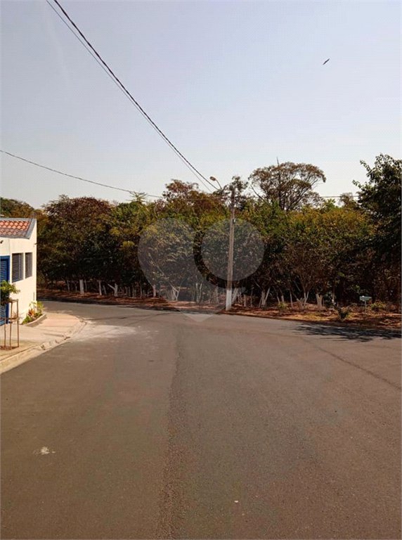 Terreno plano contendo 160,00 m² .
