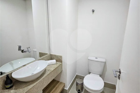 Na Mooca á venda Apartamento / Studio com 51m² 1 dormitório e 1 vaga.