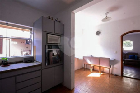 Casa com 4 Dormitórios sendo 1 suíte, com 3 Vagas